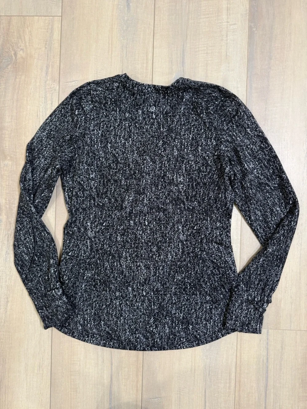 lululemon athletica Heathered Black Extra Mile Long-Sleeve Crew Top